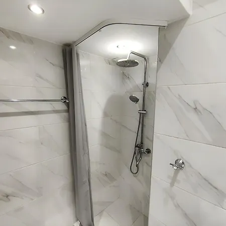 Pretty Petitie Fully Equipped Center Appartement *